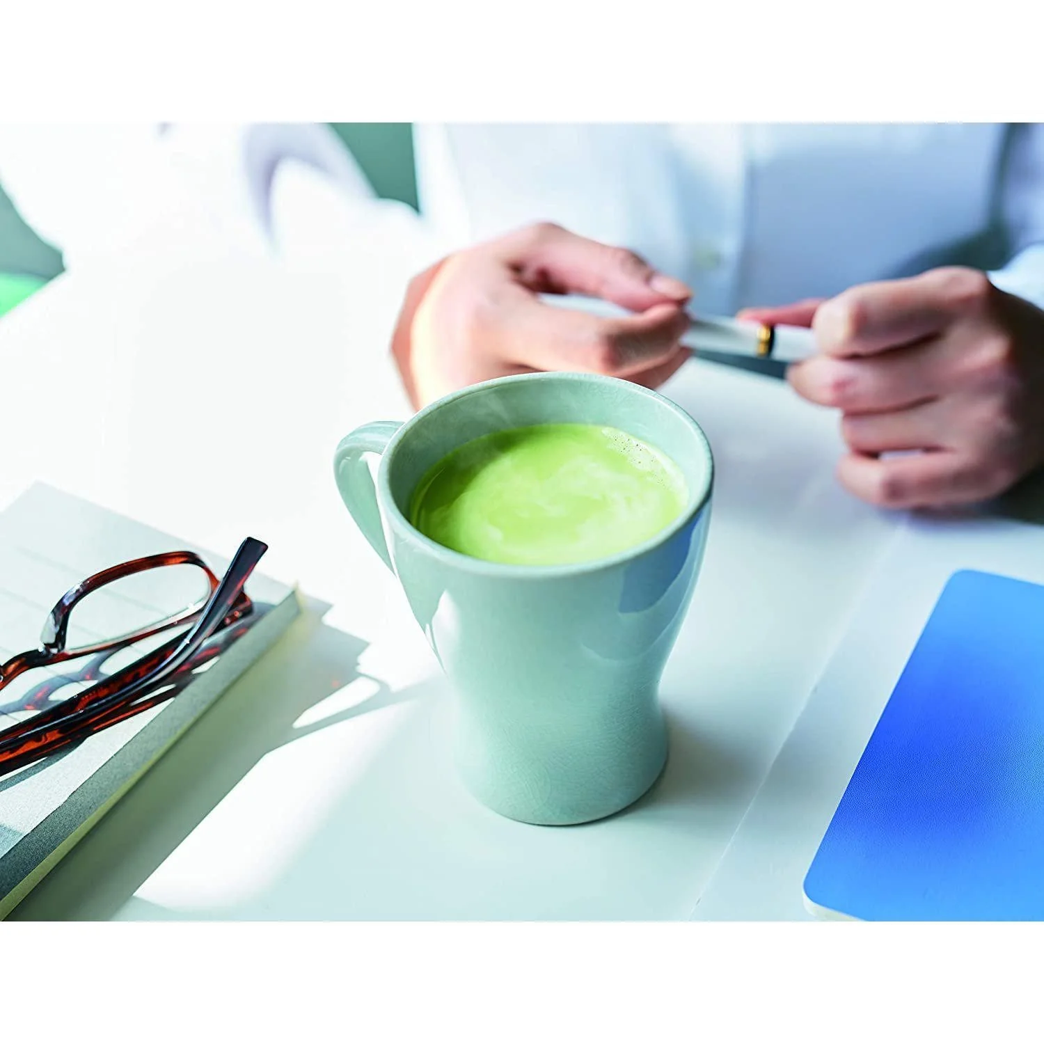 AGF Blendy Stick Matcha Au Lait (Blendy Green Tea Latte) 6 Sticks - Image 4