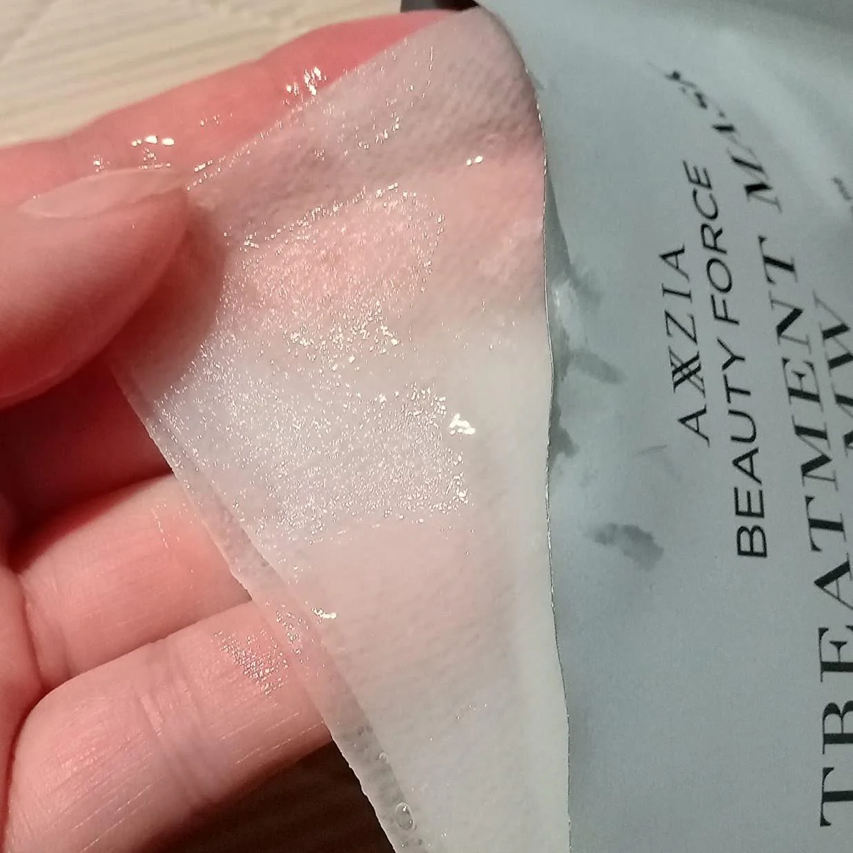 Axxzia Beauty Force Treatment MW Hydrating & Glowing Face Mask 7 Sheets - Image 4