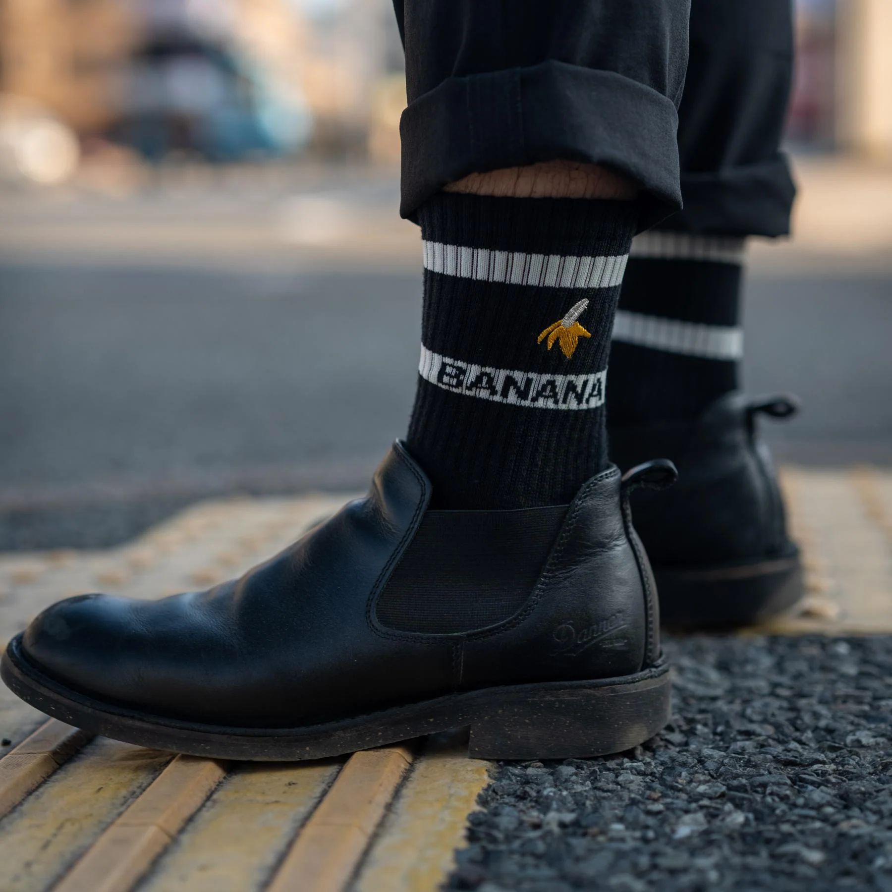 Banana Deodorizing & Sustainable Black Crew Socks 25-28cm - Image 2