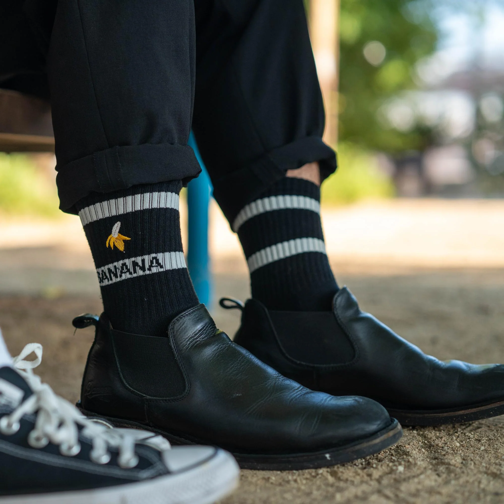 Banana Deodorizing & Sustainable Black Crew Socks 25-28cm - Image 4