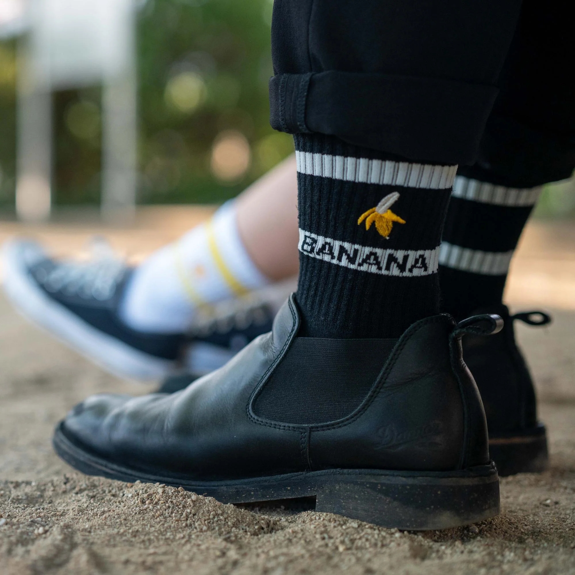 Banana Deodorizing & Sustainable Black Crew Socks 25-28cm - Image 5