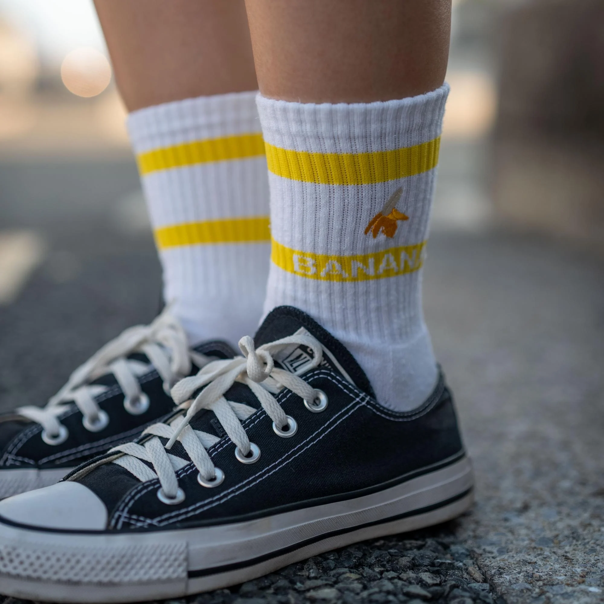 Banana Deodorizing & Sustainable White Crew Socks 25-28cm - Image 2