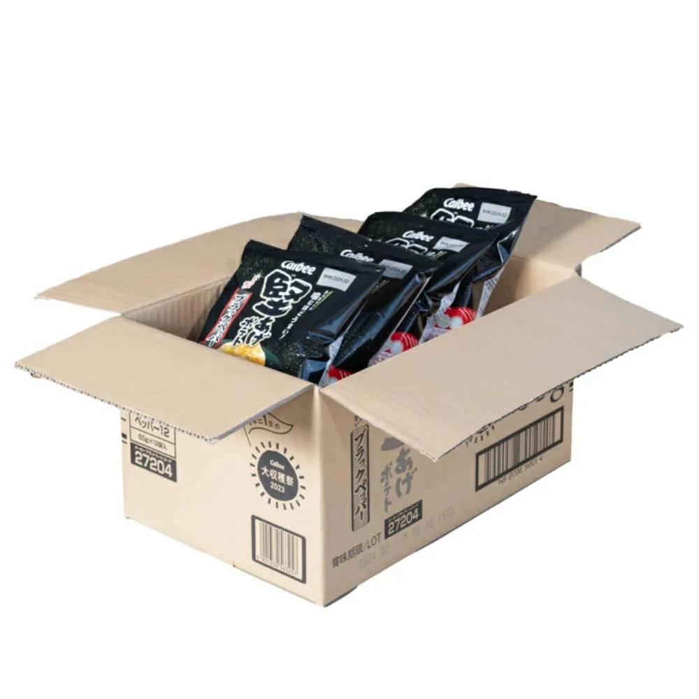 Calbee Kataage Crispy Black Pepper Potato Chips 65g (Box of 12 Bags) - Image 3