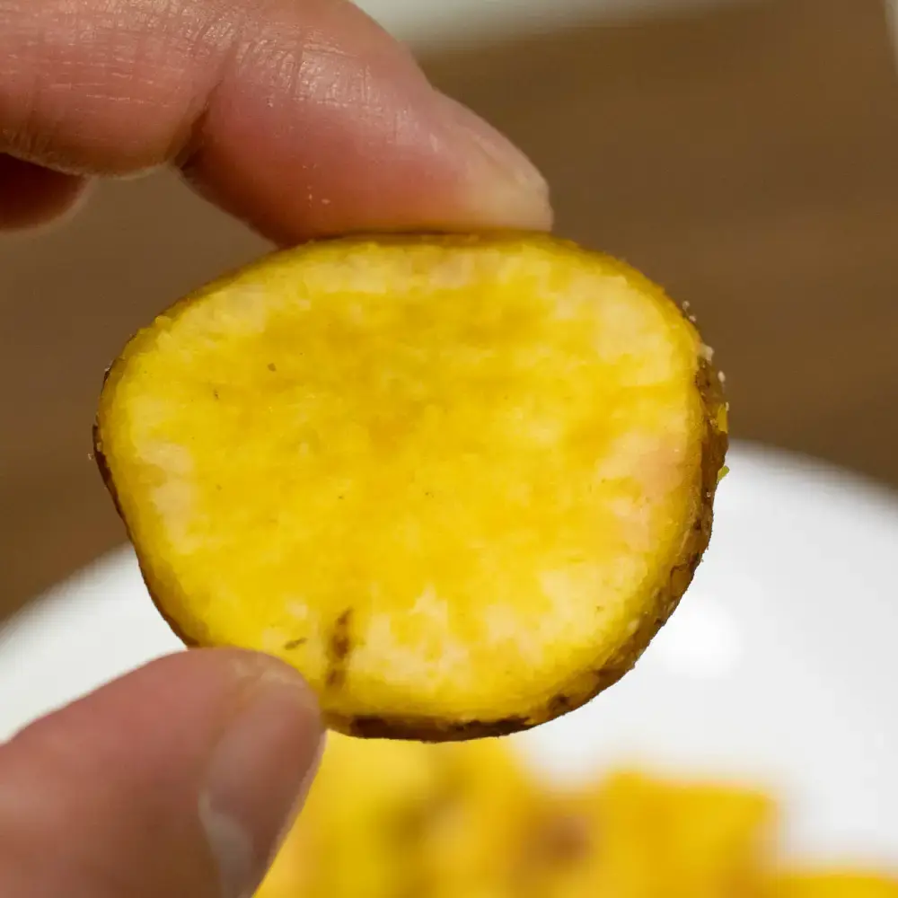 Calbee Natural Sweet Potato Chips Japanese Satsumaimo Snack 38g - Image 2