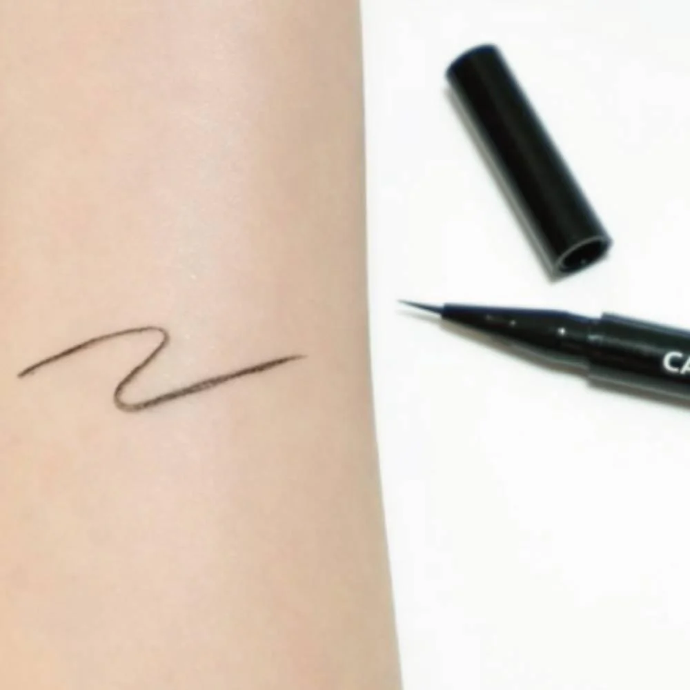 Canmake Lasting Liquid Liner Ultra-Fine Tip Eyeliner - Black - Image 2