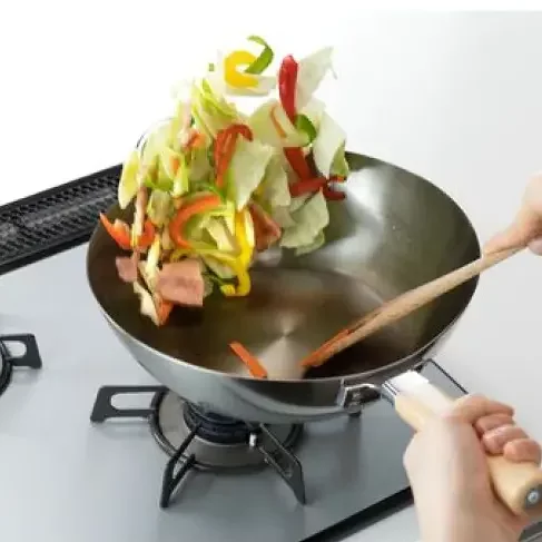 Chitose Japanese Iron Non-Stick Frying Pan (IH Compatible) 26cm - Image 4
