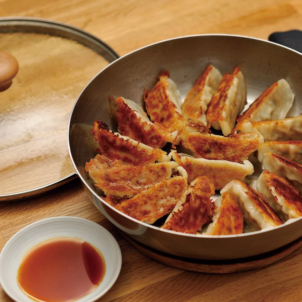 Chitose Wooden-Handle Induction Deep Iron Frying Pan 28cm - Image 2