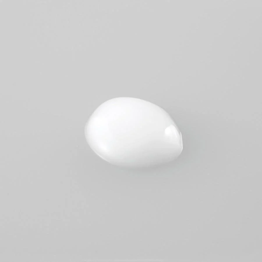 Daily Aroma Japan Yuzu Milky Body Lotion 200g - Image 3