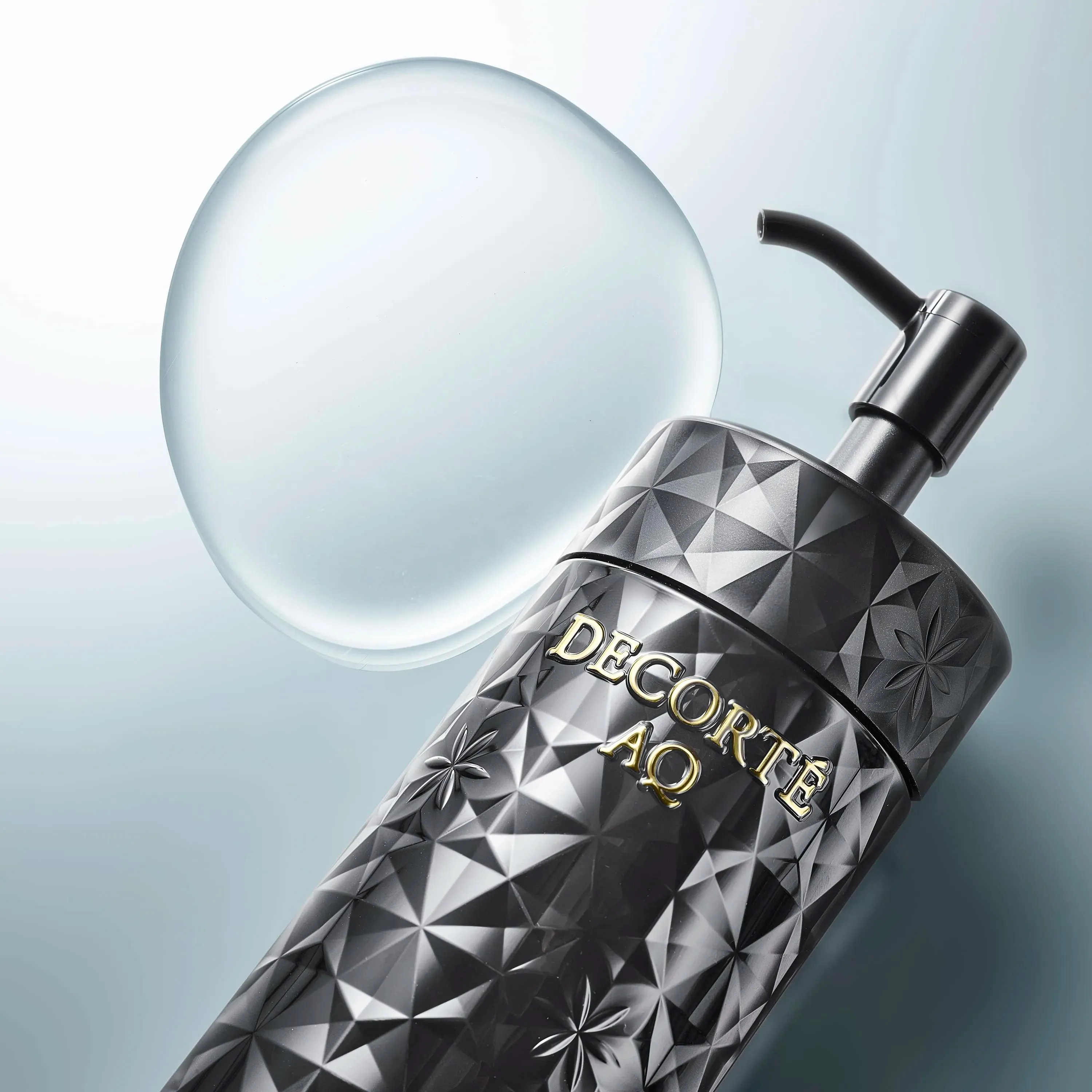 Decorté AQ Hair Serum Damaged & Frizzy Hair Booster Treatment 200ml - Image 2