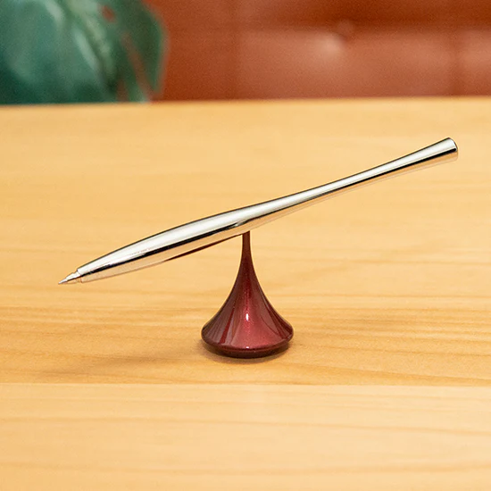 Delight Labo Metal Float Unique Floating Spinning Pen And Pen Holder - Image 2