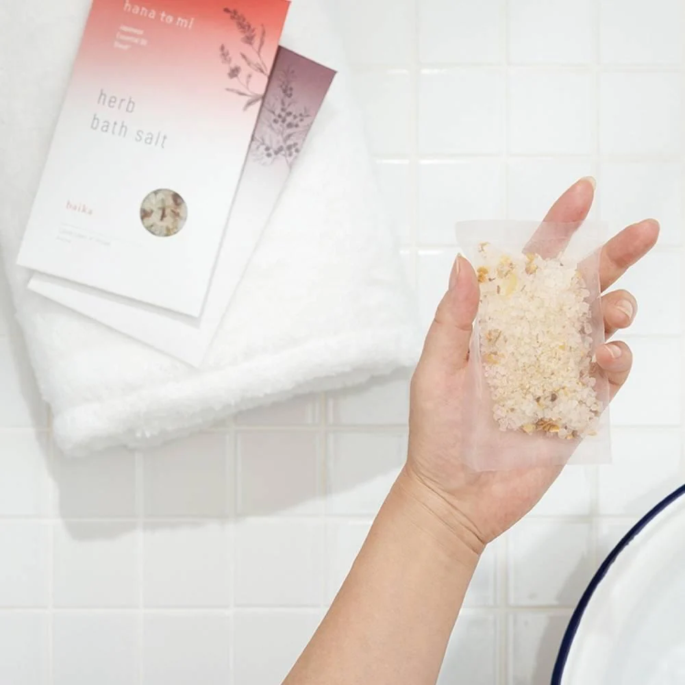 Hana To Mi Herb Bath Salt Baika Sweet Floral Lavender x Rose 40g - Image 2