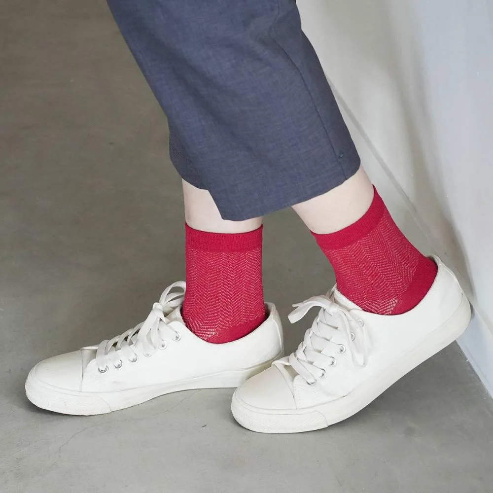 Herringbone Pattern Socks Red Absorbent Washi Paper Fabric 24.5cm - Image 3