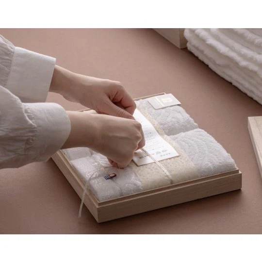 Imabari Towel White Cotton Bath Towels 60 x 110cm (Set of 2) - Image 4