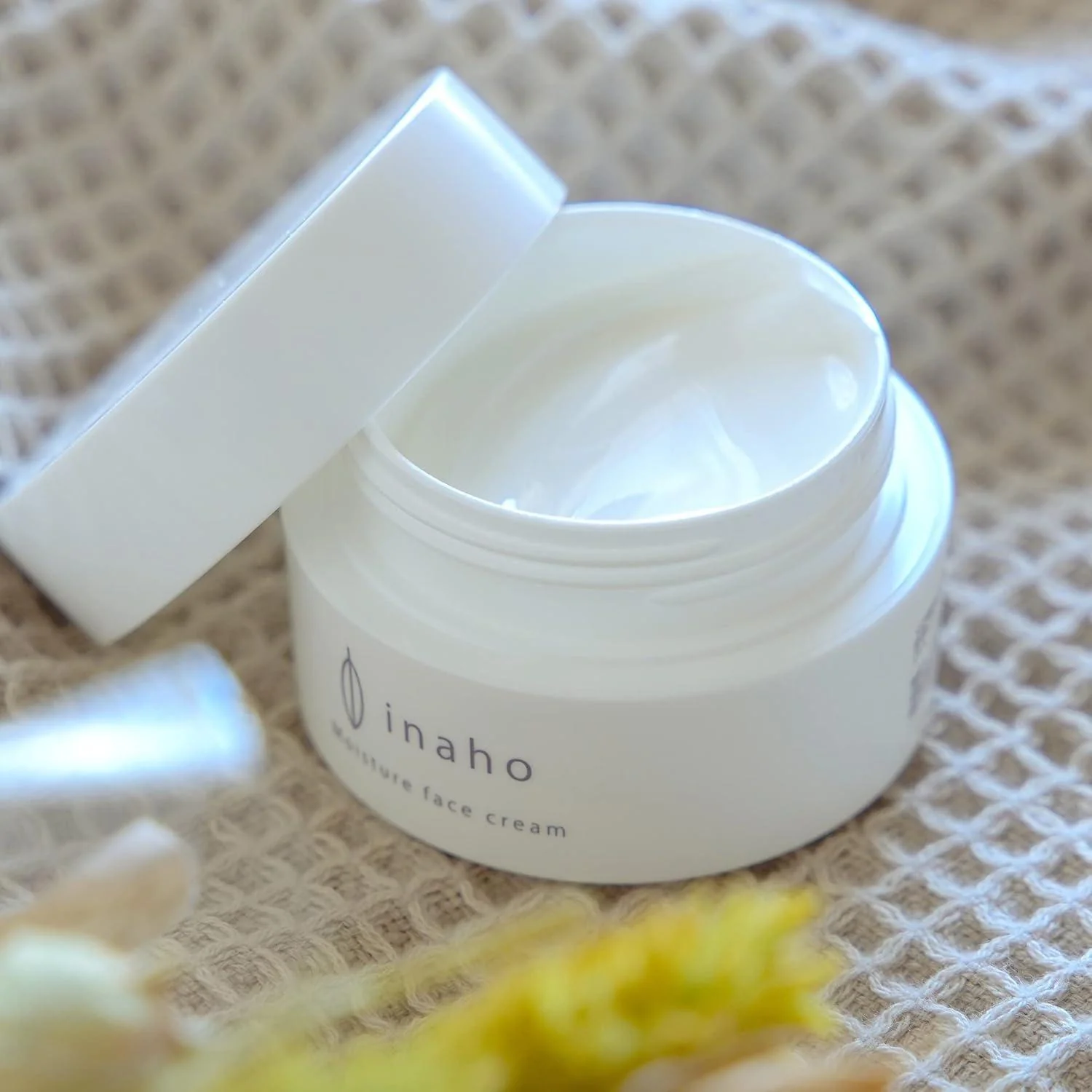 Inaho Rice Bran Moisture Face Cream Smooth Non-Sticky Cream 30g - Image 4
