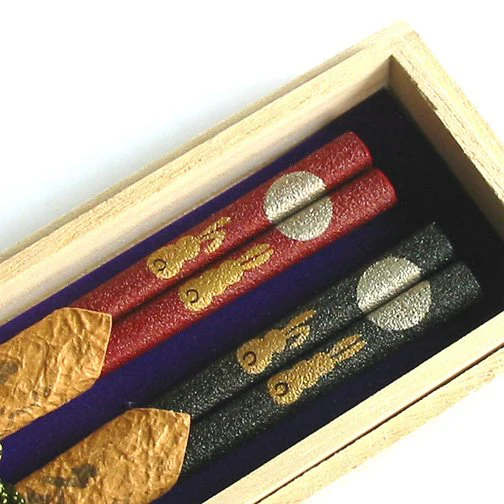 Isuke Dry Lacquer Chopsticks In Wooden Box Rabbit Design (Set of 2 Pairs) - Image 3