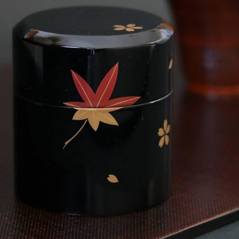 Isuke Lacquered Tea Caddy Maple & Sakura Cherry Blossom Canister - Image 3