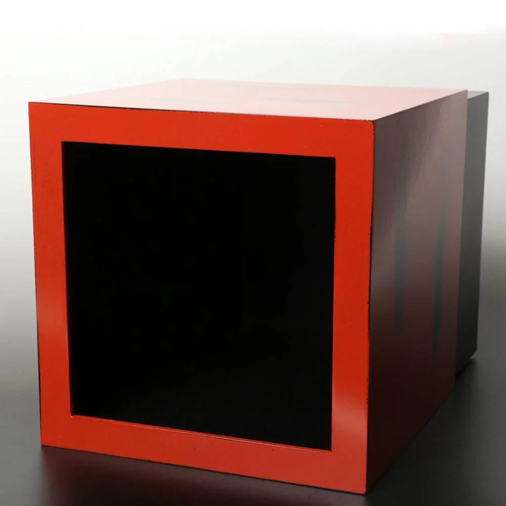 Isuke Negoro Japanese Lacquered Waste Bin Red & Black - Image 3