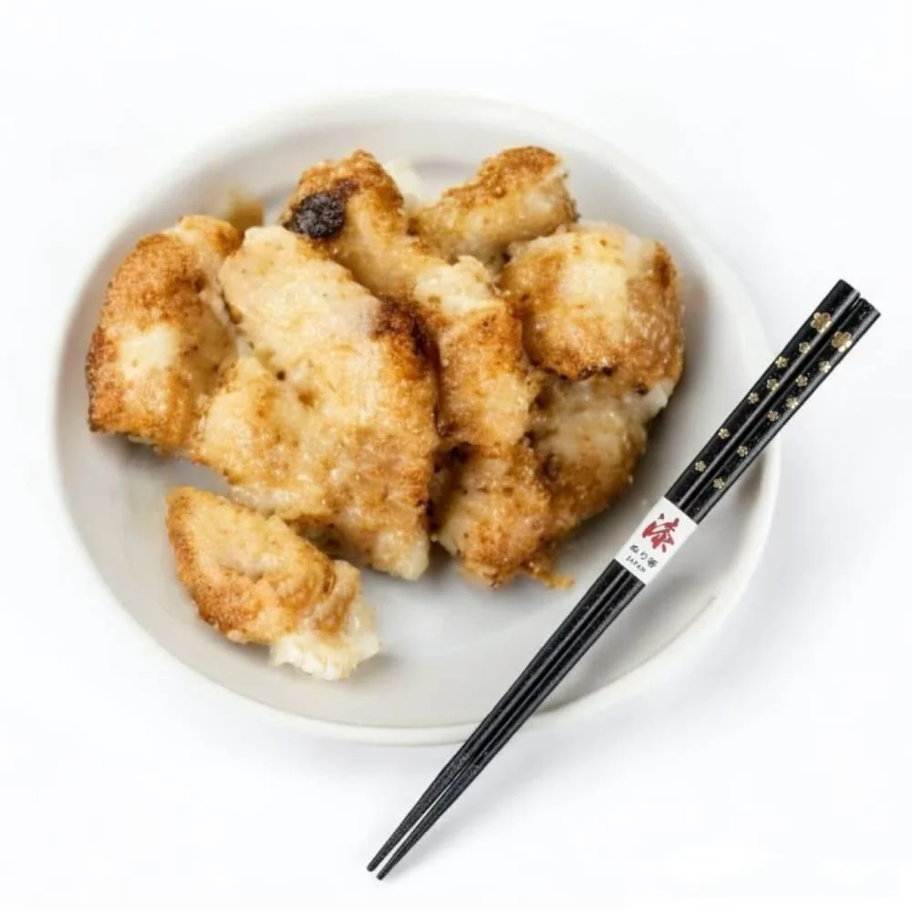 Isuke Non-Slip Lacquered Wood Japanese Chopsticks Black & Gold - Image 3