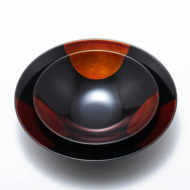 Isuke Sandalwood Lacquer Bowl Sun & Moon Medium Size - Image 4