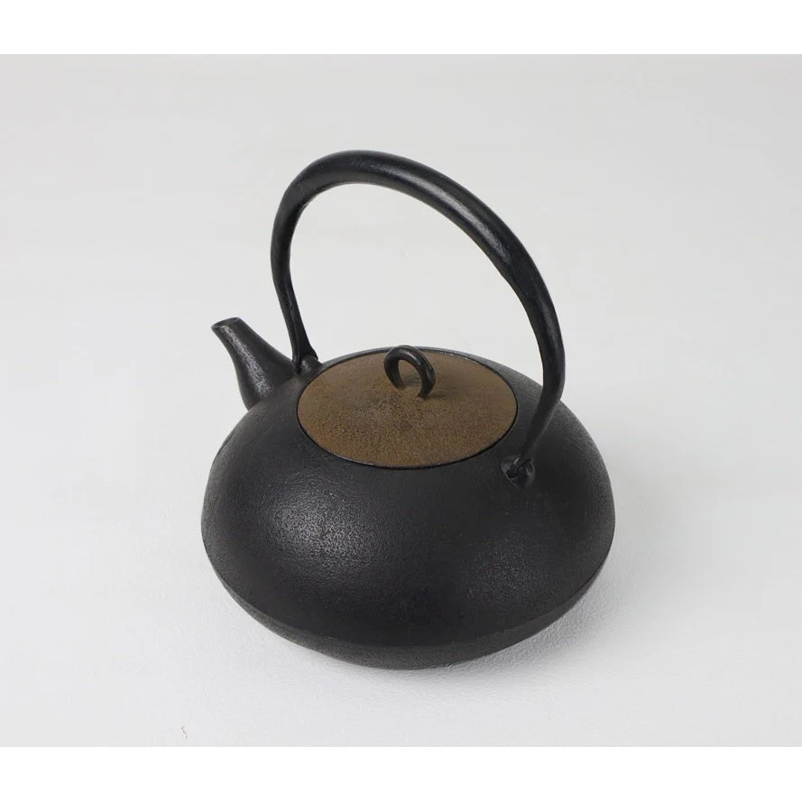 Iwachu Handcrafted Tetsubin Induction Cast Iron Kettle 1.3L - Image 7