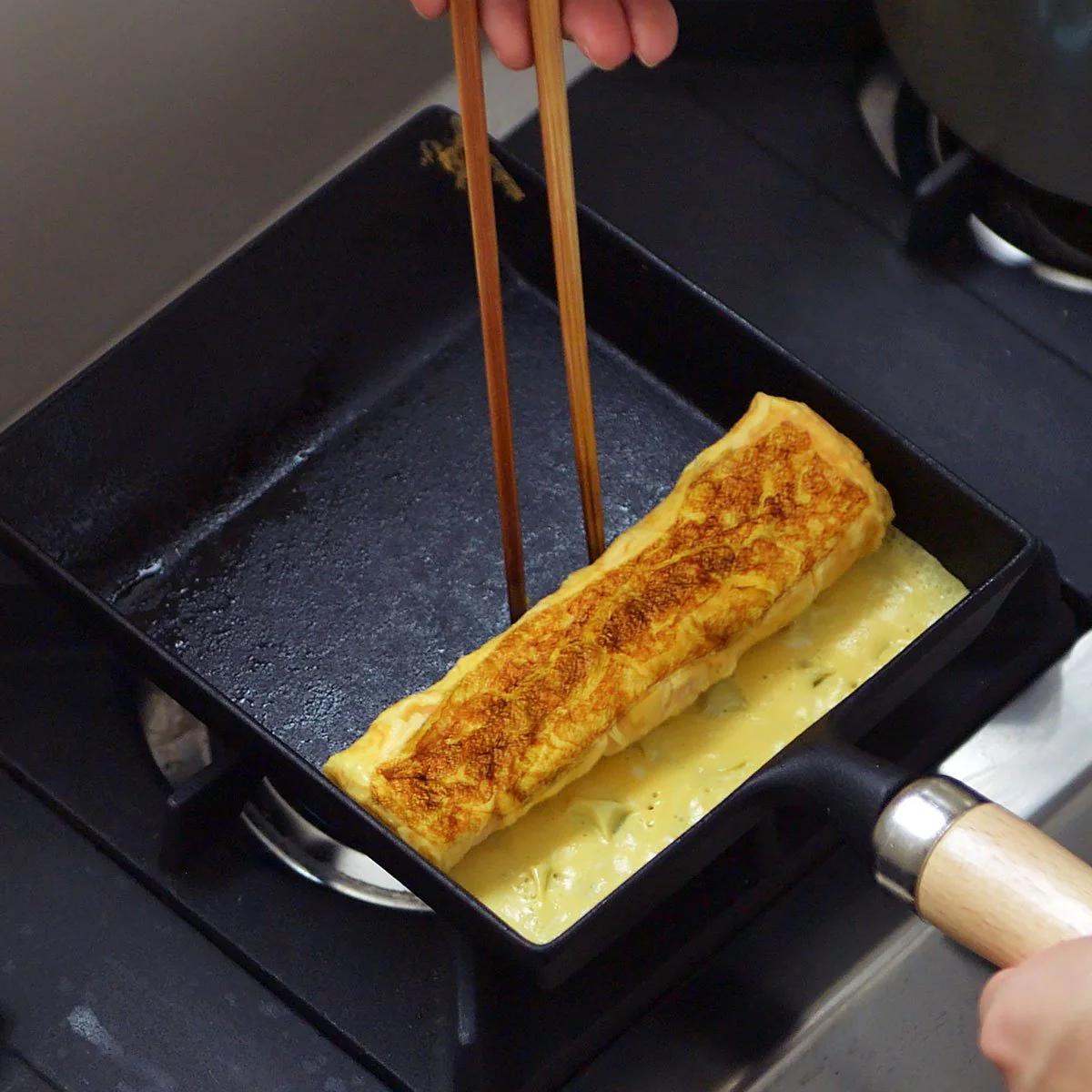 Iwachu Nambu Japanese Cast Iron Tamagoyaki Pan 24017 - Image 2