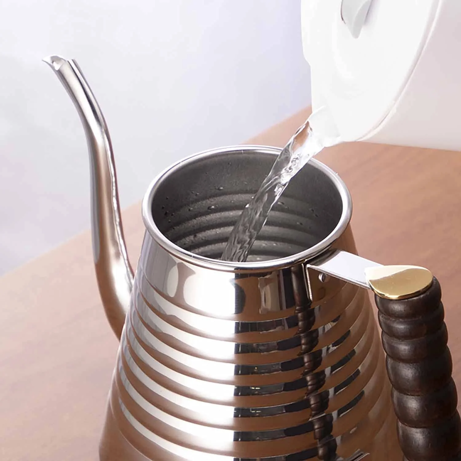 Kalita SSW Hand Drip Gooseneck Kettle (Stainless Steel Pour Over Coffee Pot) 1L - Image 4