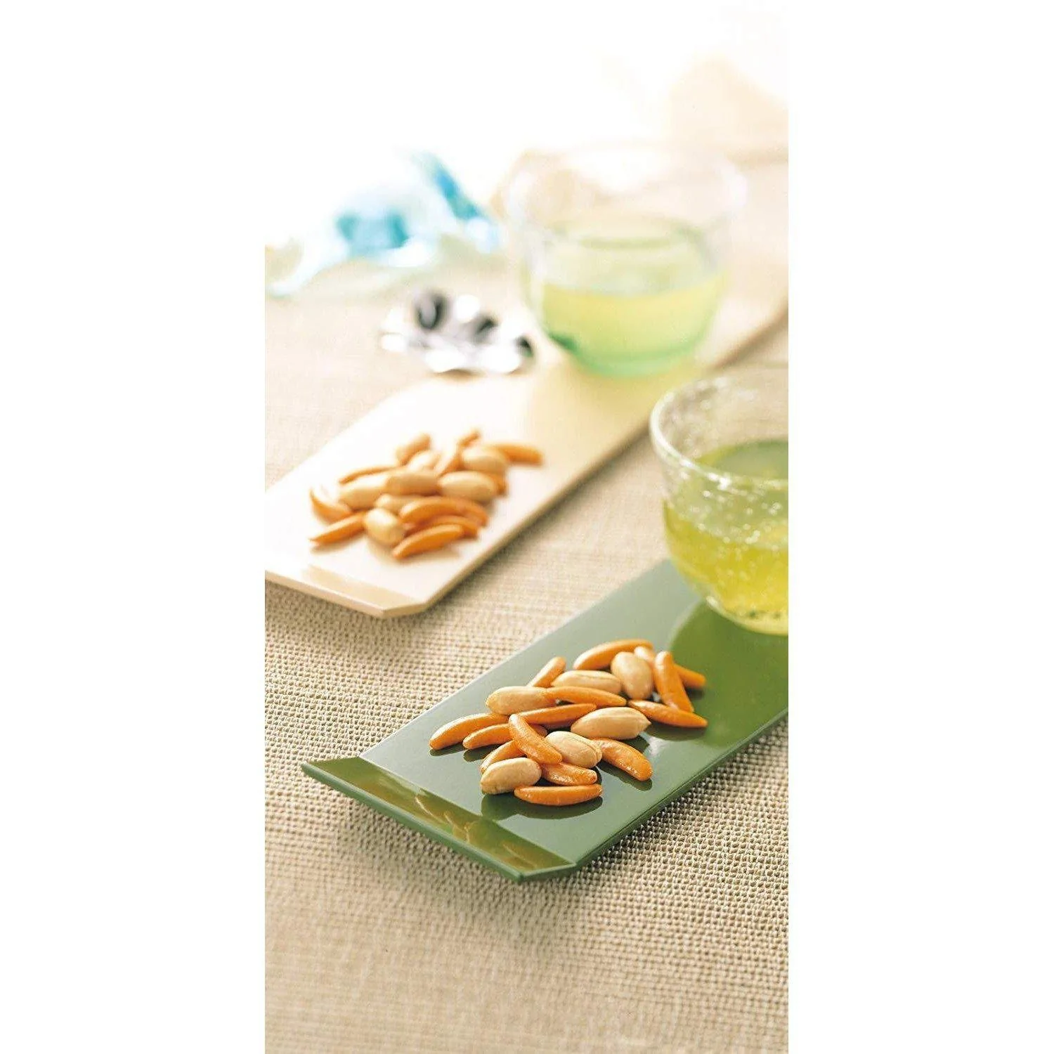 Kakinotane Snack Rice Crackers with Peanuts 180g - Image 3