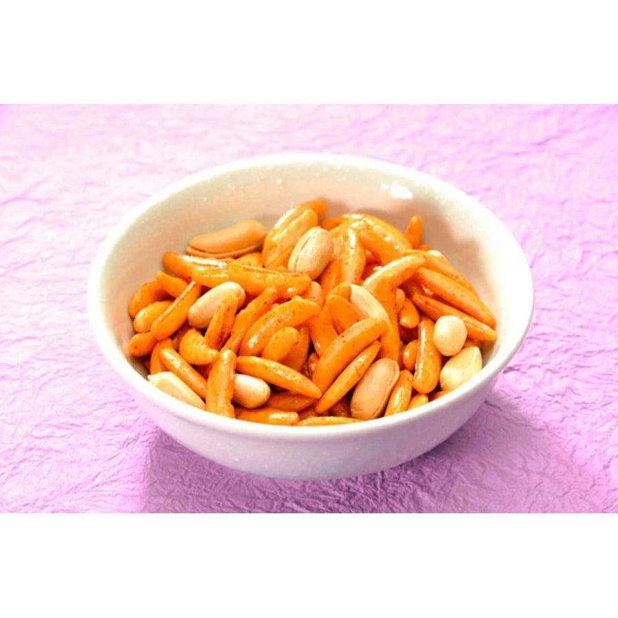 Kakinotane Ume Shiso Rice Crackers with Peanuts 164g - Image 2