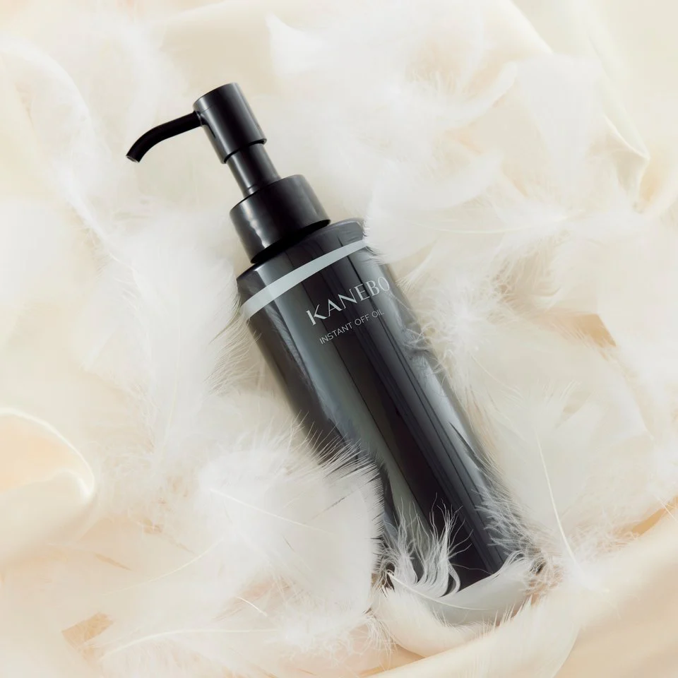 Kanebo Instant Off Gentle Cleansing Oil 180ml - Image 2