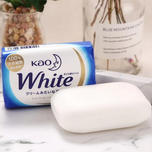 Kao White Body Bar Soap Rich Creamy Lather Moisturizing Bath Soap 130g - Image 3