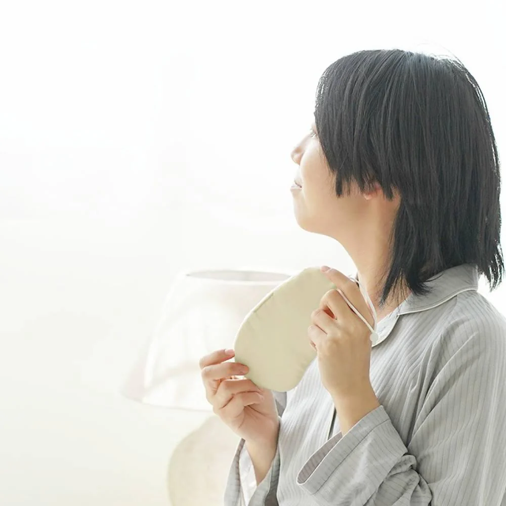 Kinuya 100% Silk Gentle Sleep Mask For Better Sleep Quality - Image 4