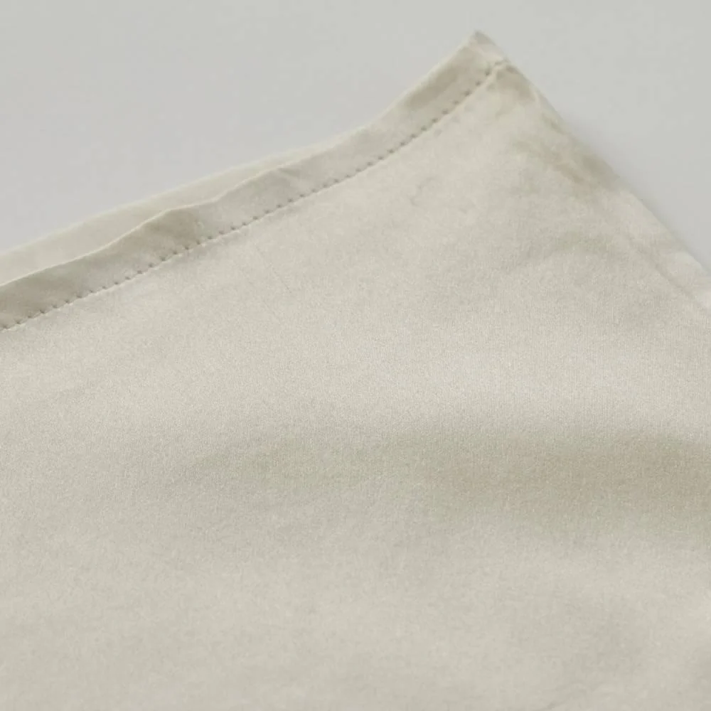 Kinuya Gentle Silk Pillowcase For Hair Protection Off White 45 x 55cm - Image 5
