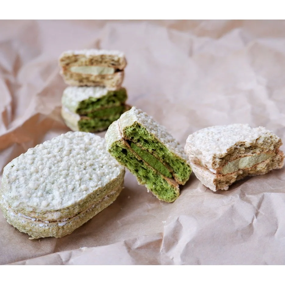 Kiyosen Dacquoise Uji Matcha & Hojicha Wheat-Free Cake Assort 10 ct. - Image 4