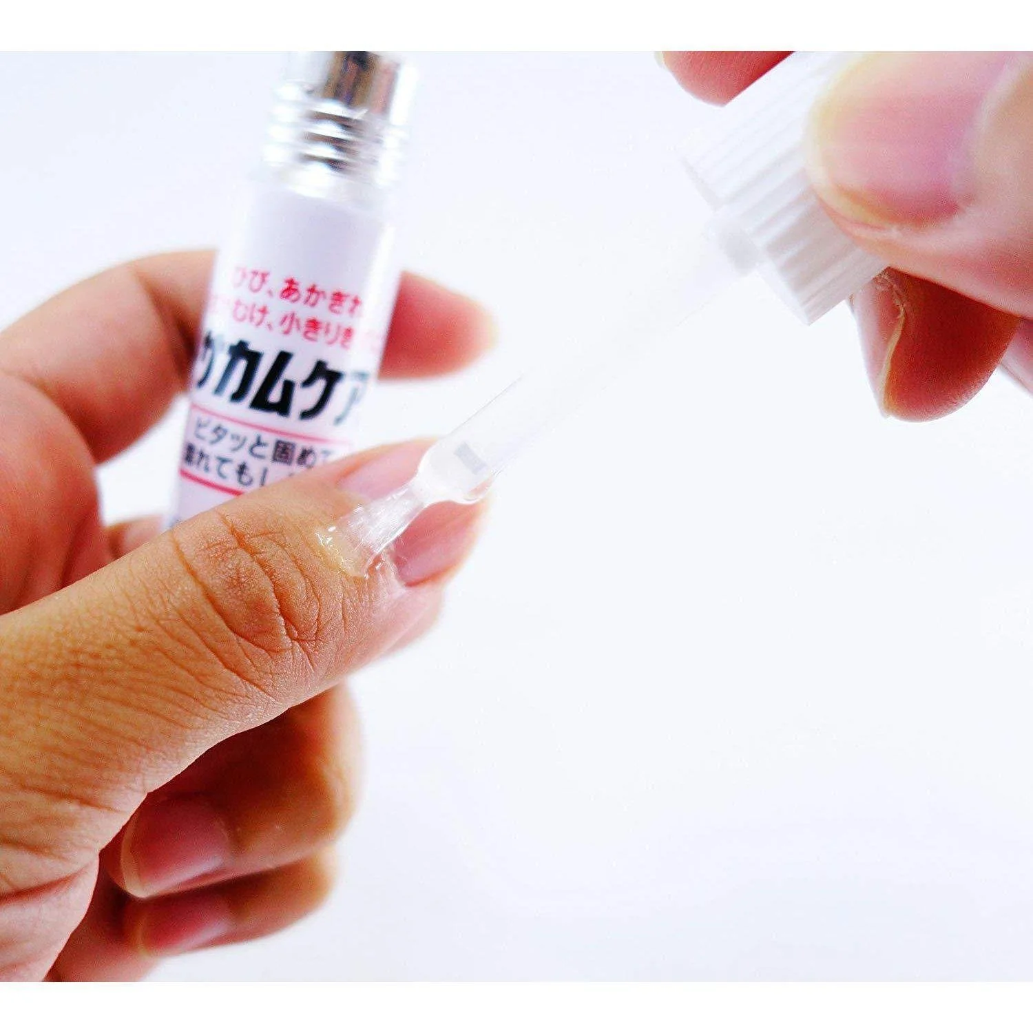 Kobayashi Sakamukea Liquid Bandage Finger Scar Care 10g - Image 2