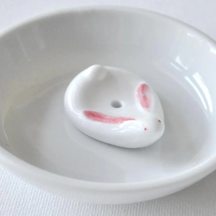 Kousaido Ceramic Incense Burner Rabbit-Shaped Incense Holder & Plate - Image 5