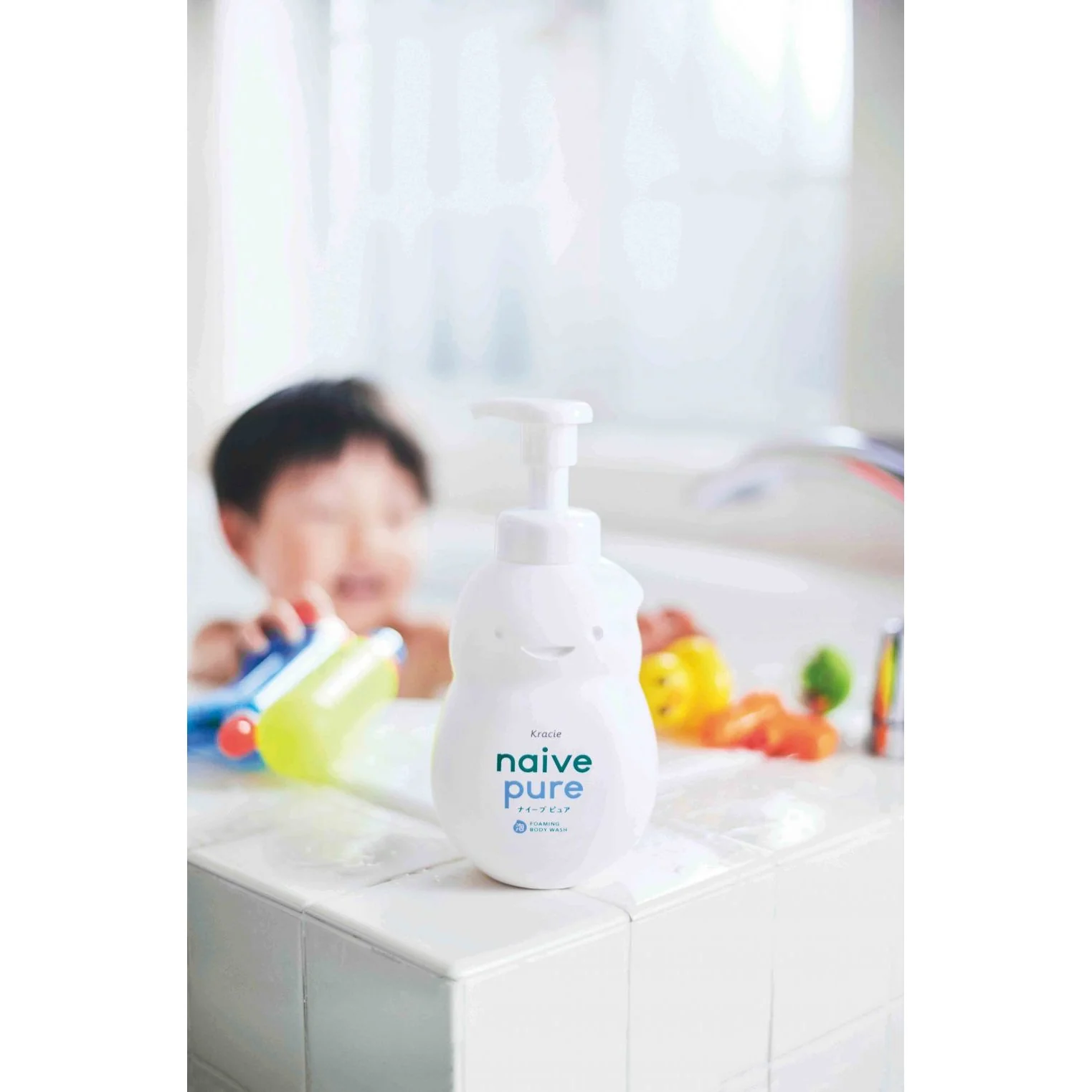 Kracie Naive Pure Plant-Based Foaming Body Wash For Babies 550ml - Image 2