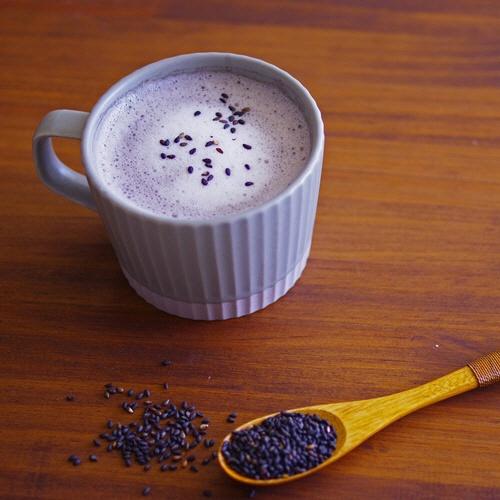 Kuki Kuro Goma Latte Japanese Black Sesame Latte Powder 150g - Image 2