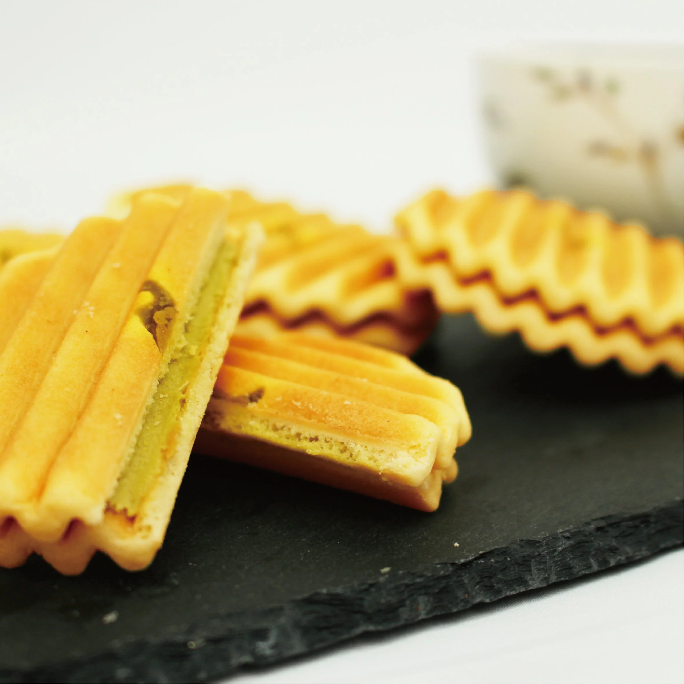 Kyo Kaori Matcha Cream Zig Zag Sandwich Cookies (Pack of 6) - Image 3