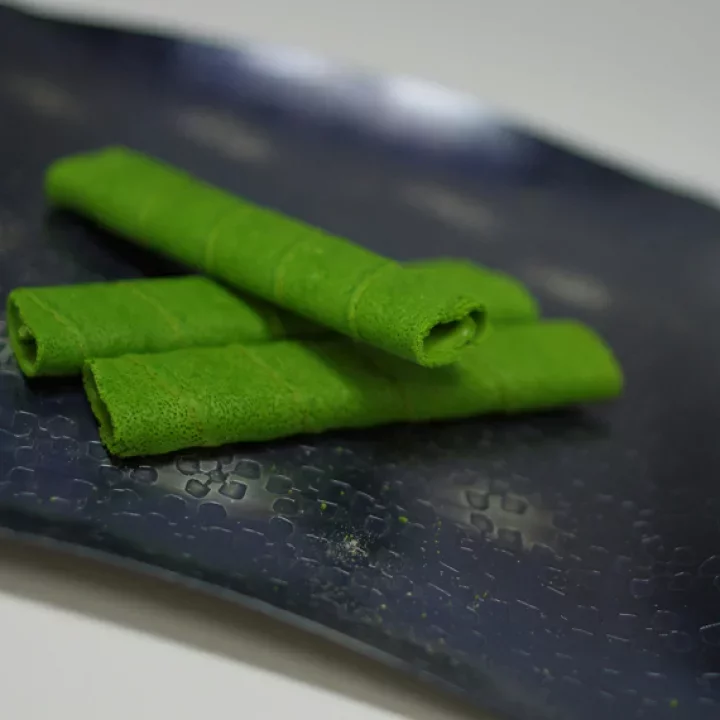 Marukyu Koyamaen Crispy Uji Matcha Crepe Cookie Sticks 16 ct. - Image 4