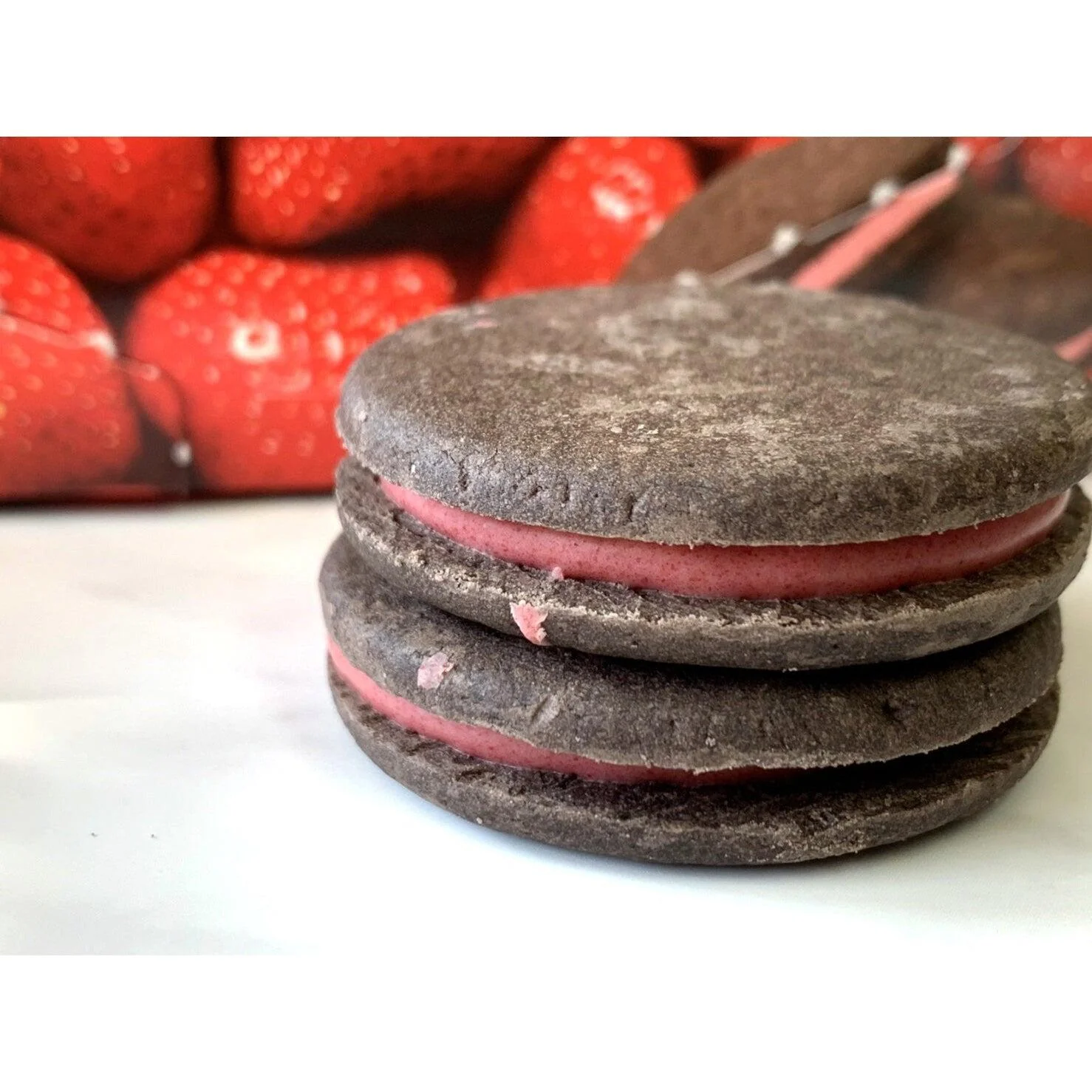 Meiji Rich Chocolate Chocolate Sand Strawberry Sandwich Biscuits (Pack of 5) - Image 4