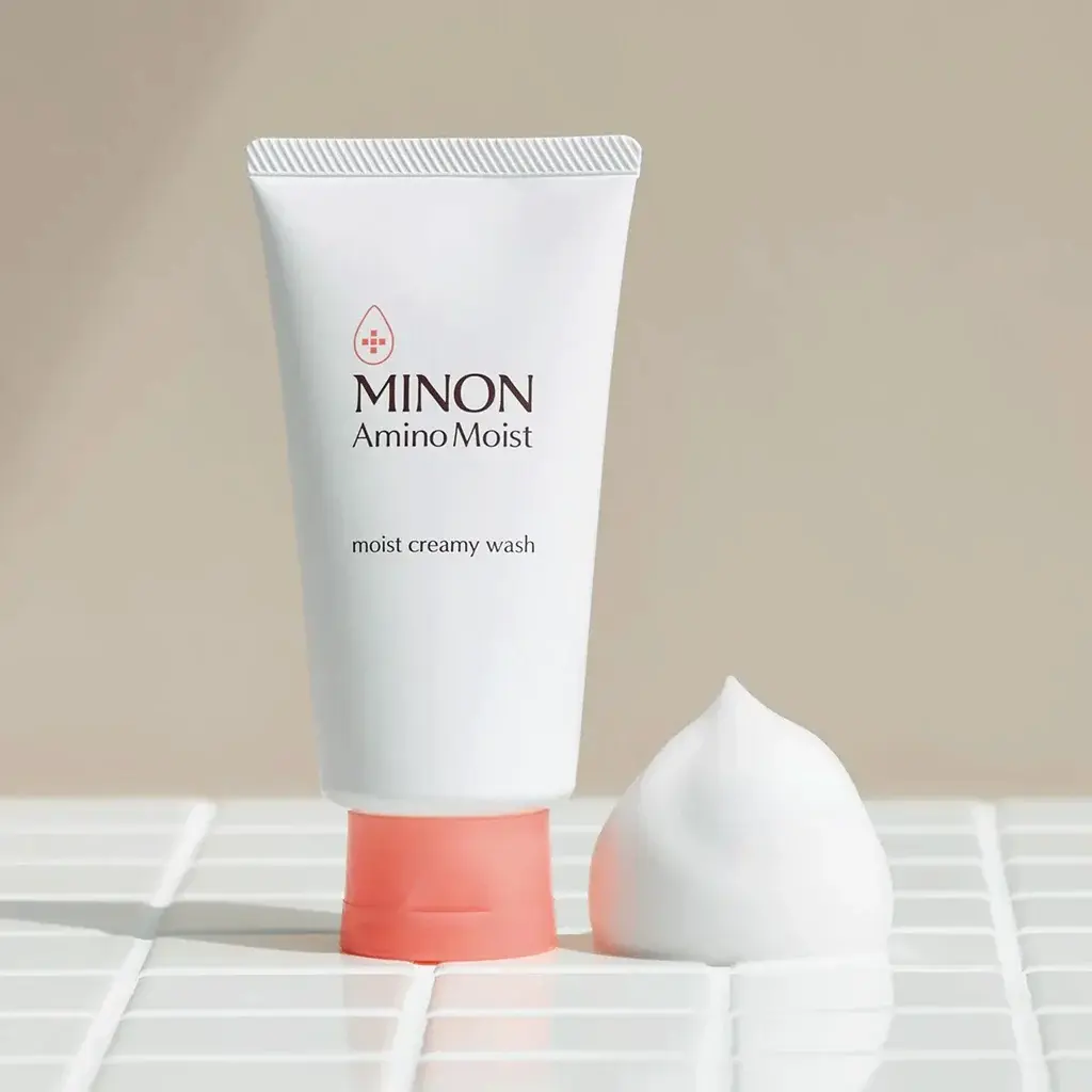 Minon Amino Moist Creamy Wash Cleansing Foam for Sensitive Skin 100g - Image 2
