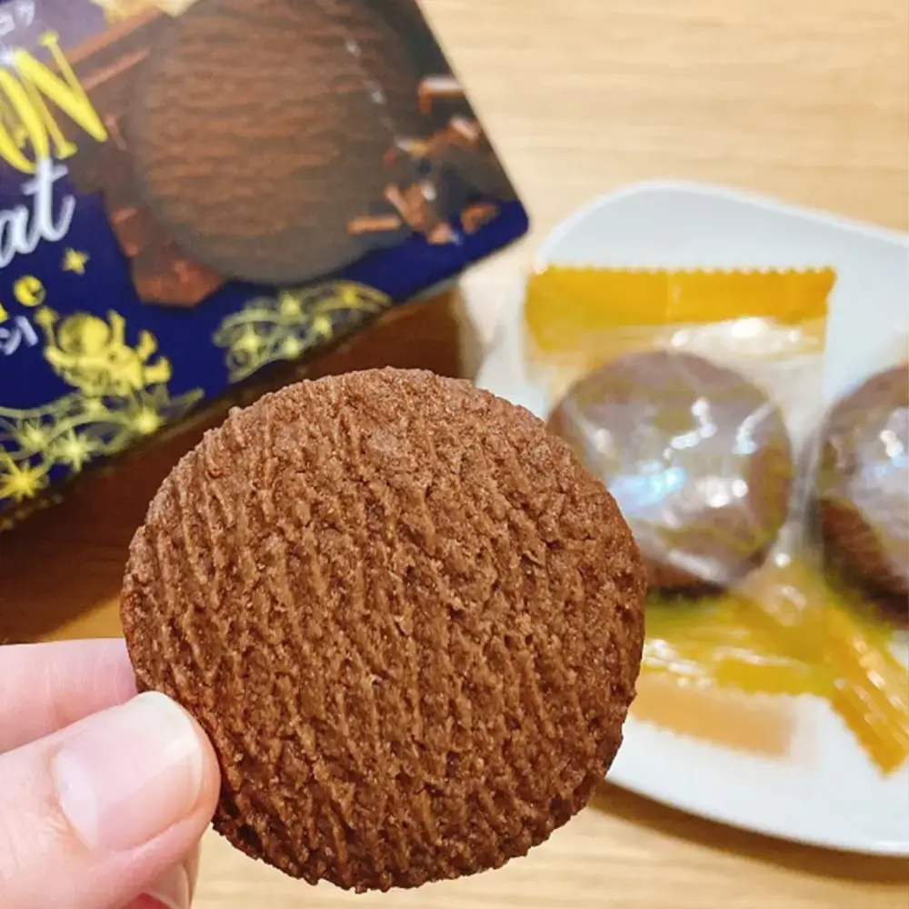 Morinaga Black Moon Chocolate Cookies (Pack of 5) - Image 4