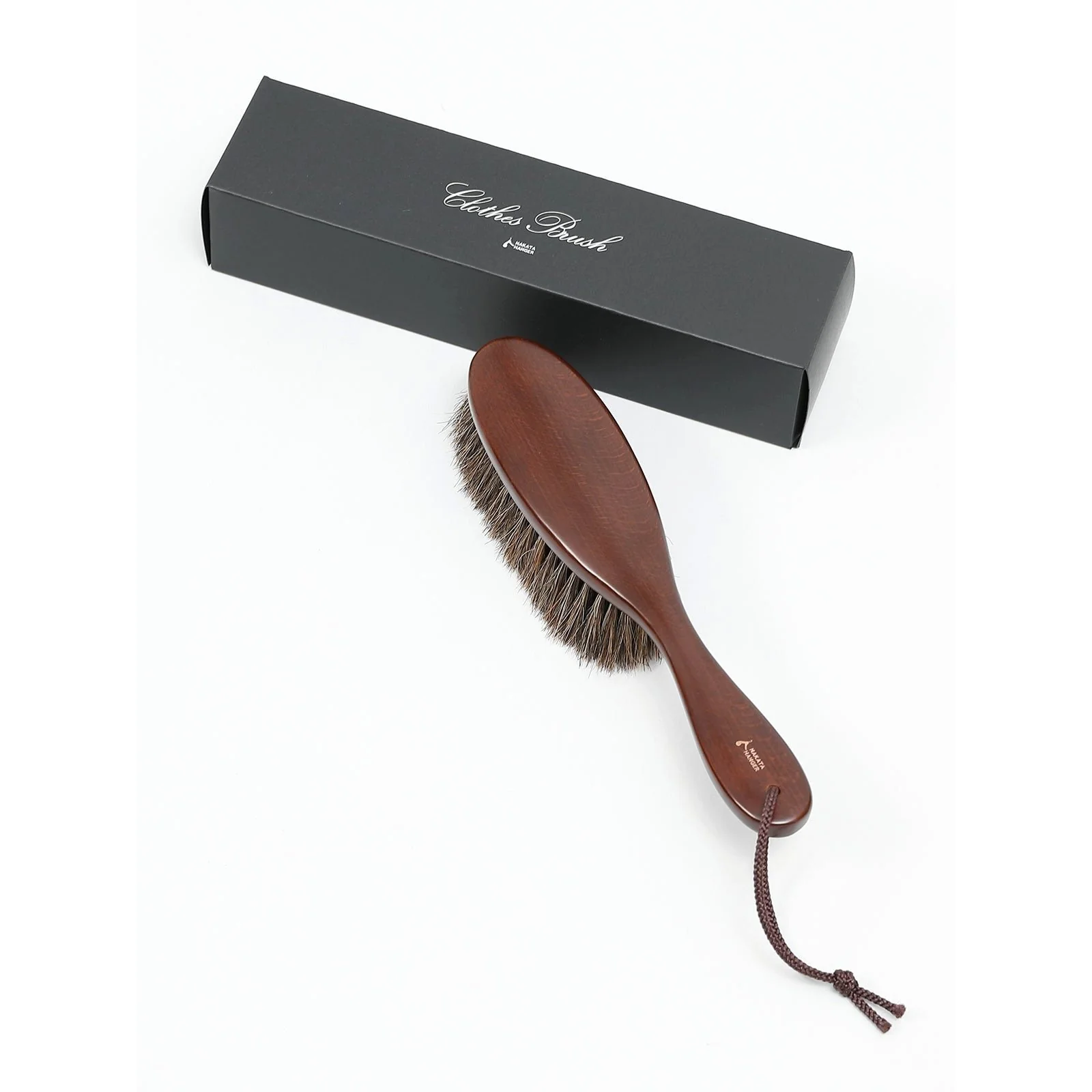 Nakata Hanger Natural Bristle Clothes Brush with Beech Wood Handle - Image 3