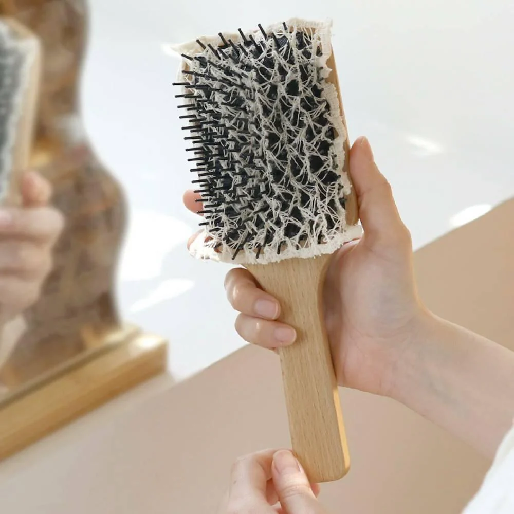 Natural Silk Moisturizing Hair Brush Cover For Shiny Hair 12.5cm - Image 3