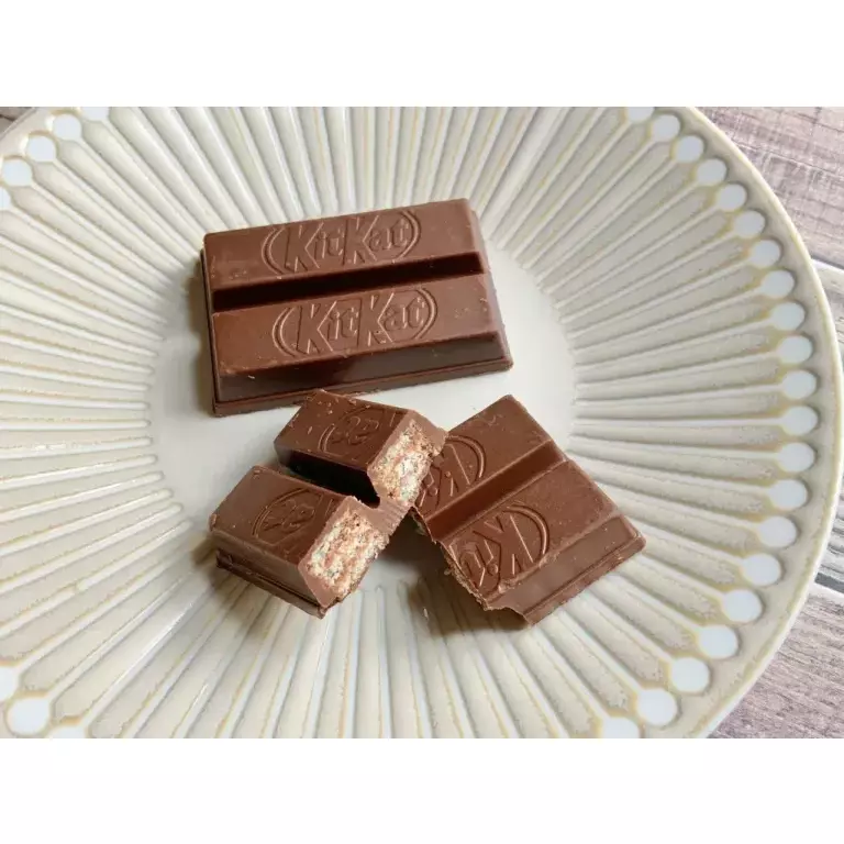 Nestlé Japanese Kit Kat Original Chocolate 11 Bars - Image 2