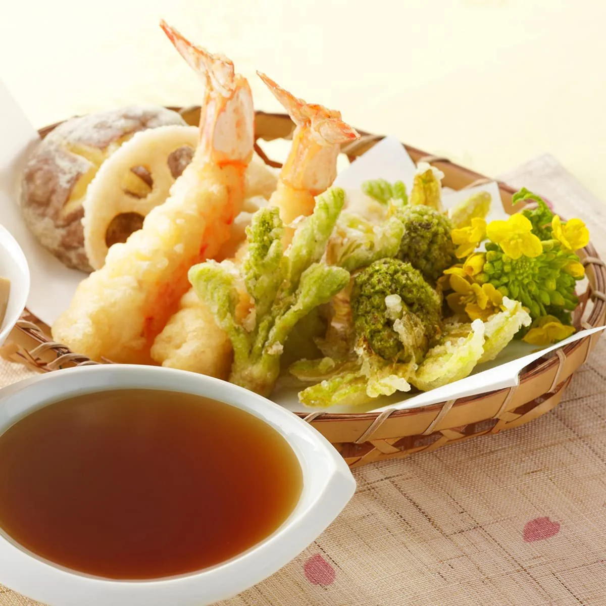 Ninben Gold Tsuyu Natural Tempura Sauce 300ml - Image 2