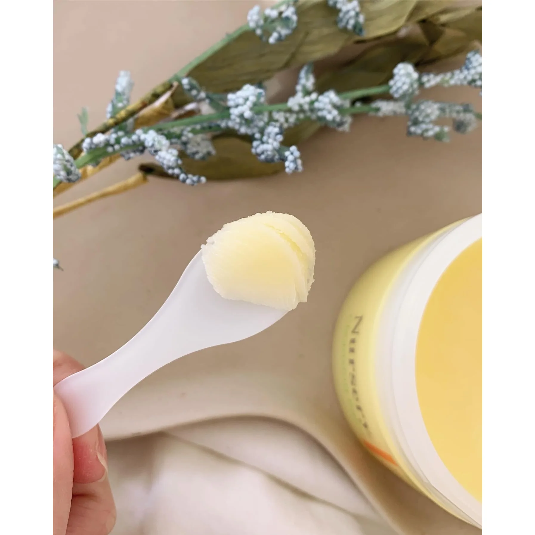 Nursery Cleansing Balm Yuzu Makeup Remover for Sensitive Skin 91.5g - Image 3