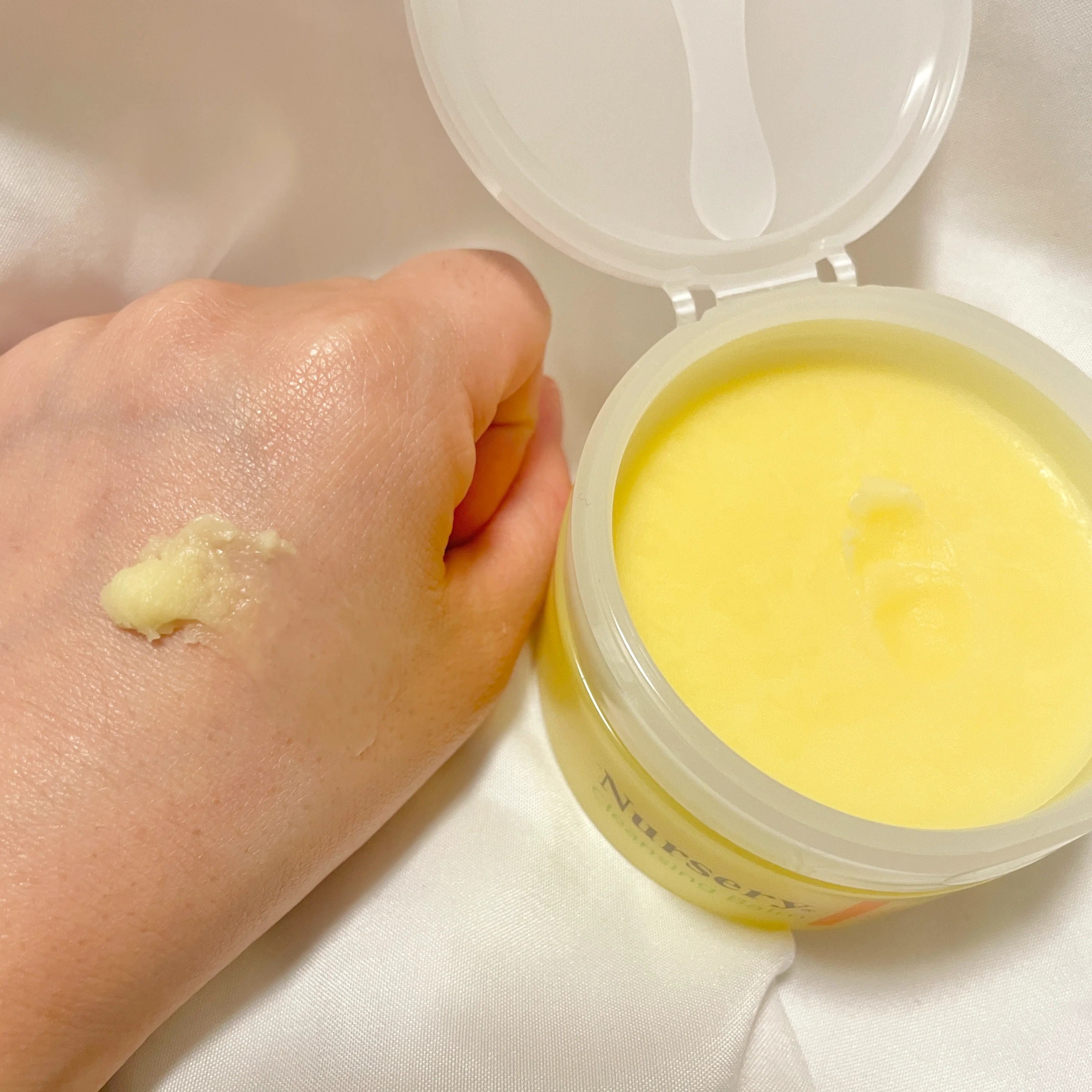 Nursery Cleansing Balm Yuzu Makeup Remover for Sensitive Skin 91.5g - Image 5