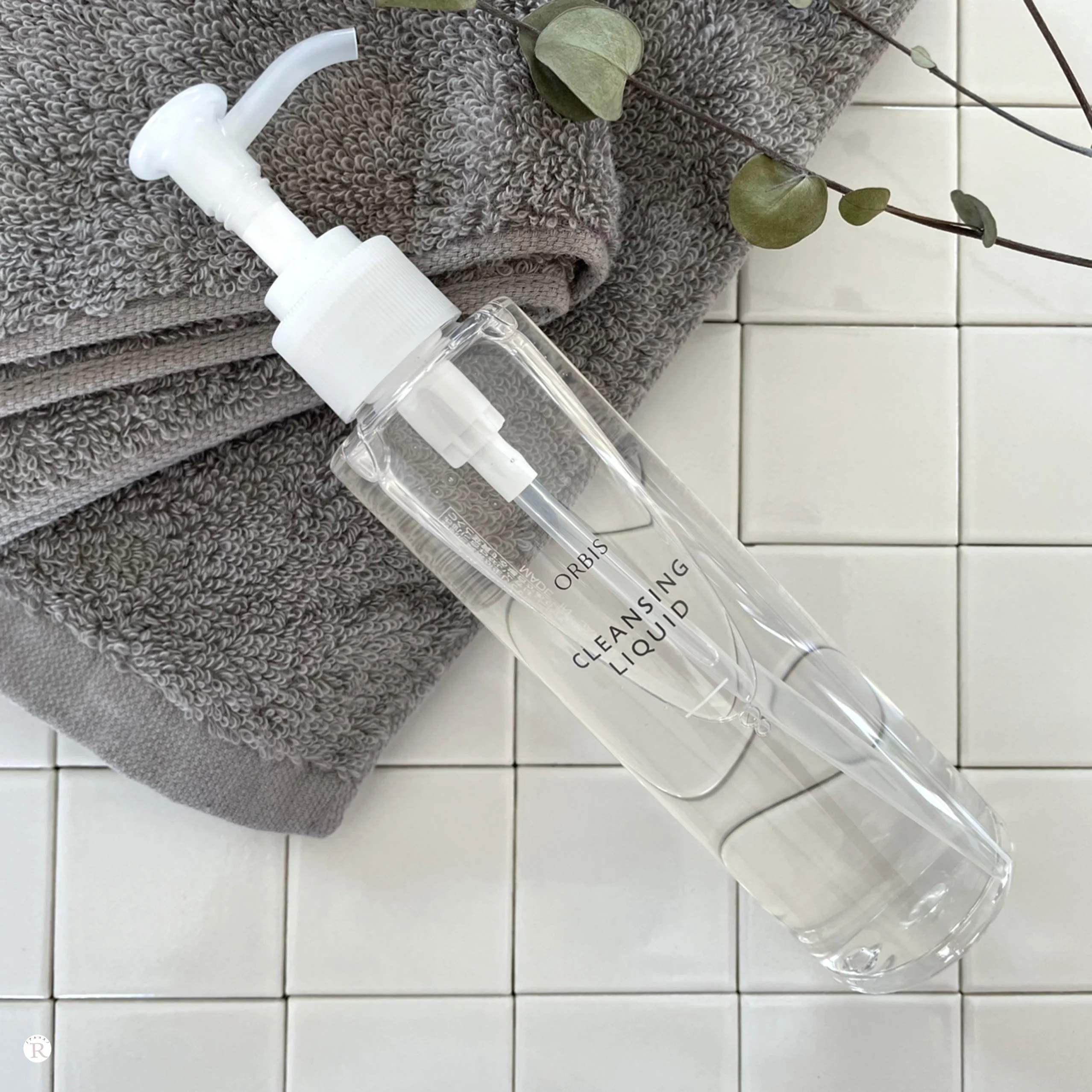 Orbis Cleansing Liquid Lightweight Oil-Free Makeup Remover 150ml - Image 3