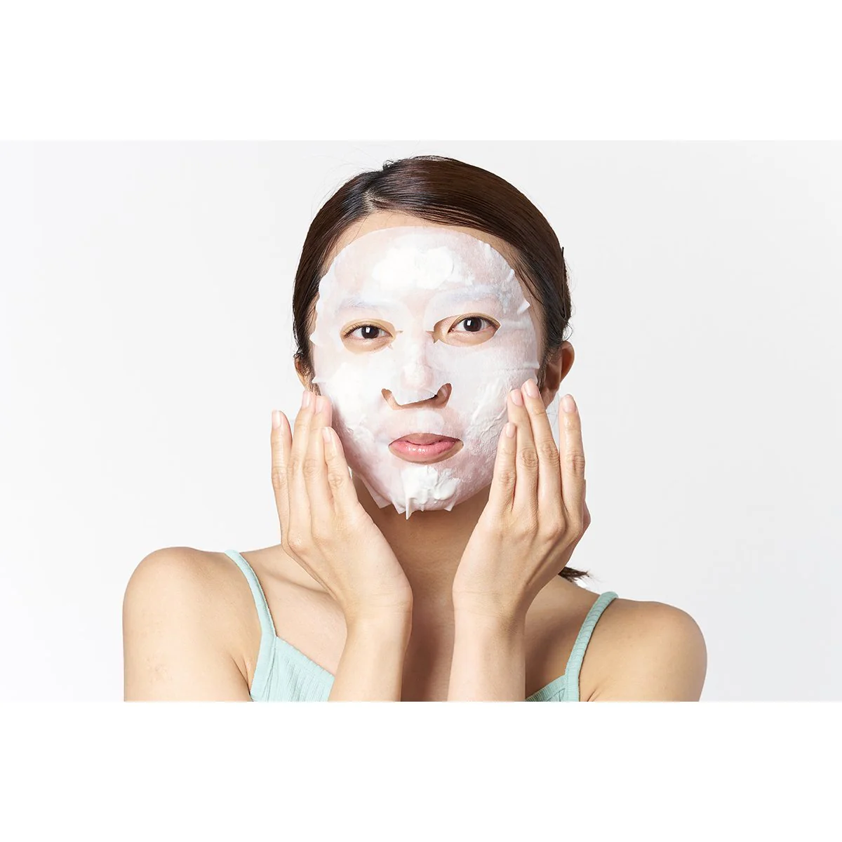 Rohto 50 No Megumi Aging Care Beauty Oil Face Mask 30 Sheets - Image 2